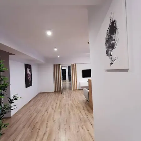Koa - Pandora Apartment With Hidden Door *