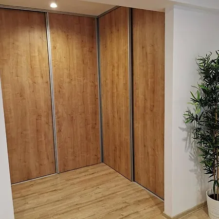 Apartment Koa - Pandora Apartment With Hidden Door