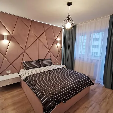 Koa - Pandora Apartment With Hidden Door * Brasov